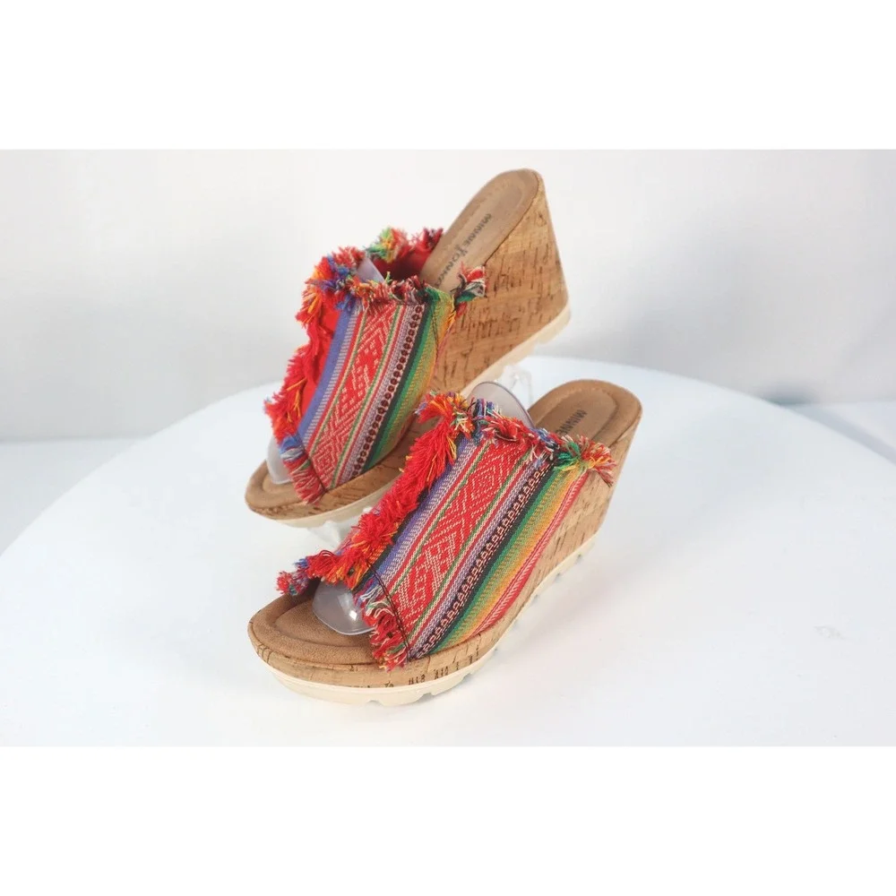 Minnetonka Womens Multicolor york wedge slip on shoe Size 7.5